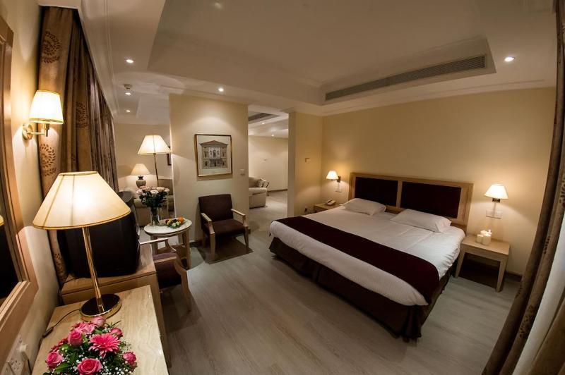 Curium Palace Hotel Limasol Dış mekan fotoğraf